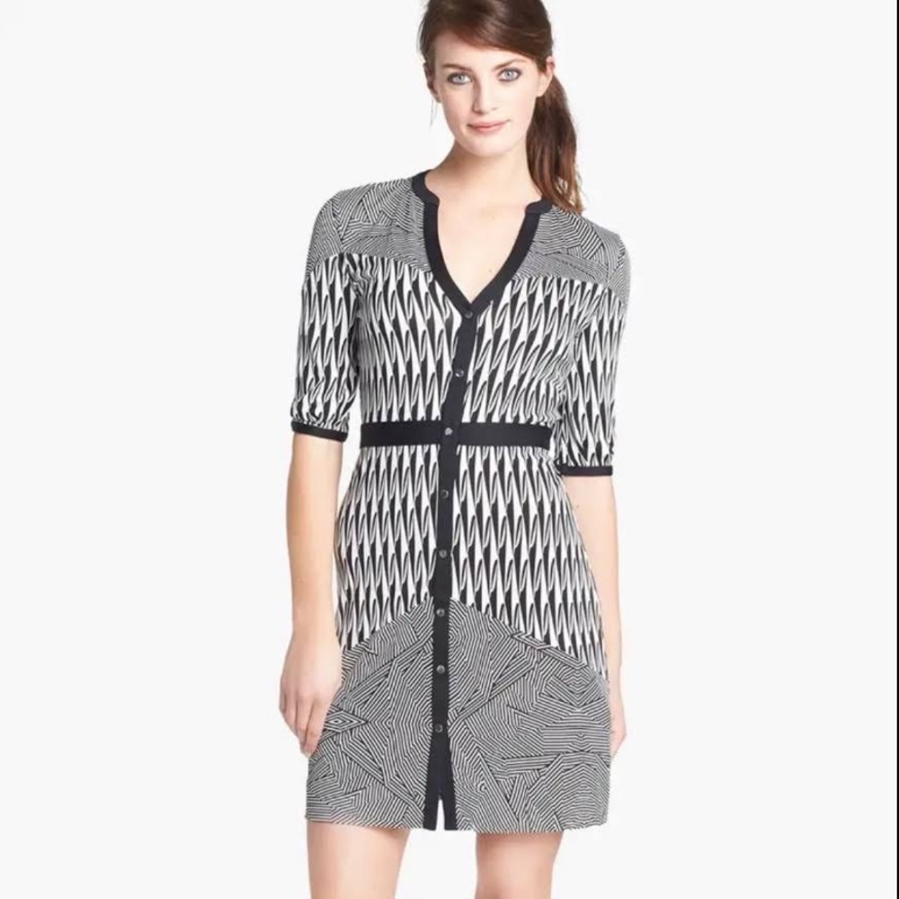 Diane von Furstenberg Fiona harlequin print snap front dress size 4
